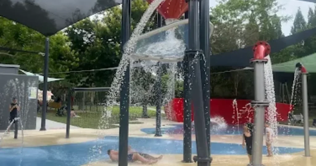 Rocks Riverside Park